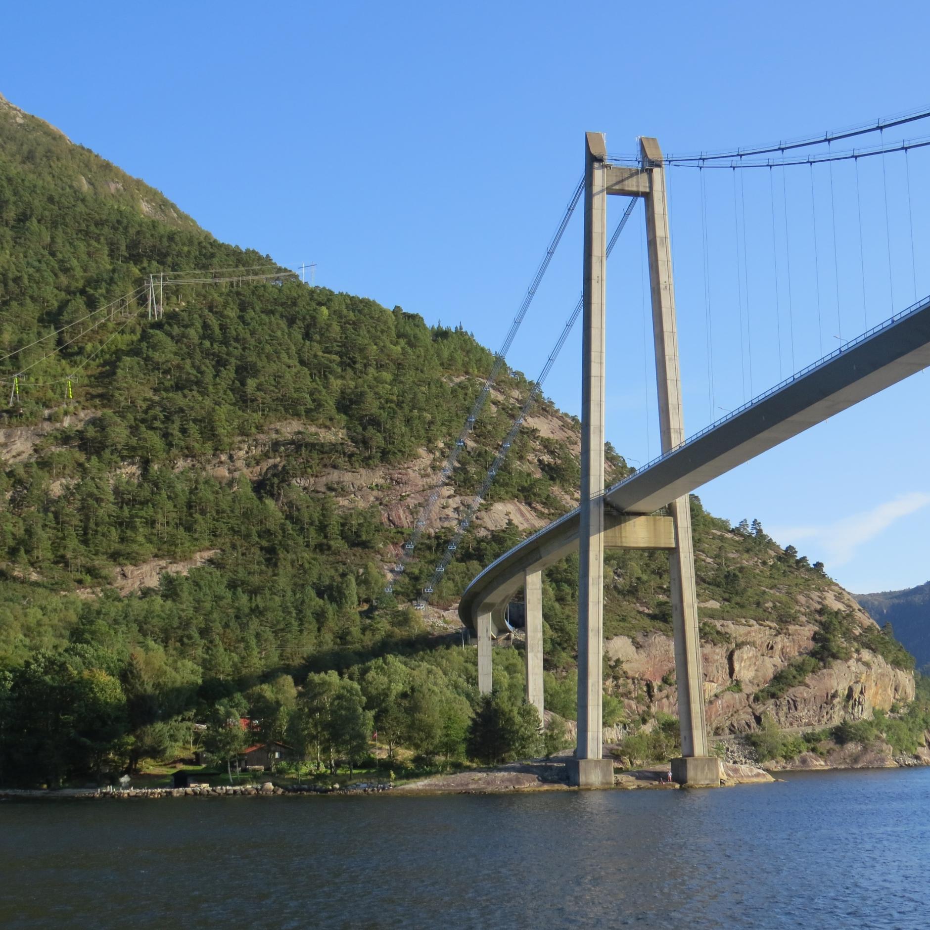 „Brückentag“ Christi Himmelfahrt - Christus als die „Brücke“. (c) U. Friedrich