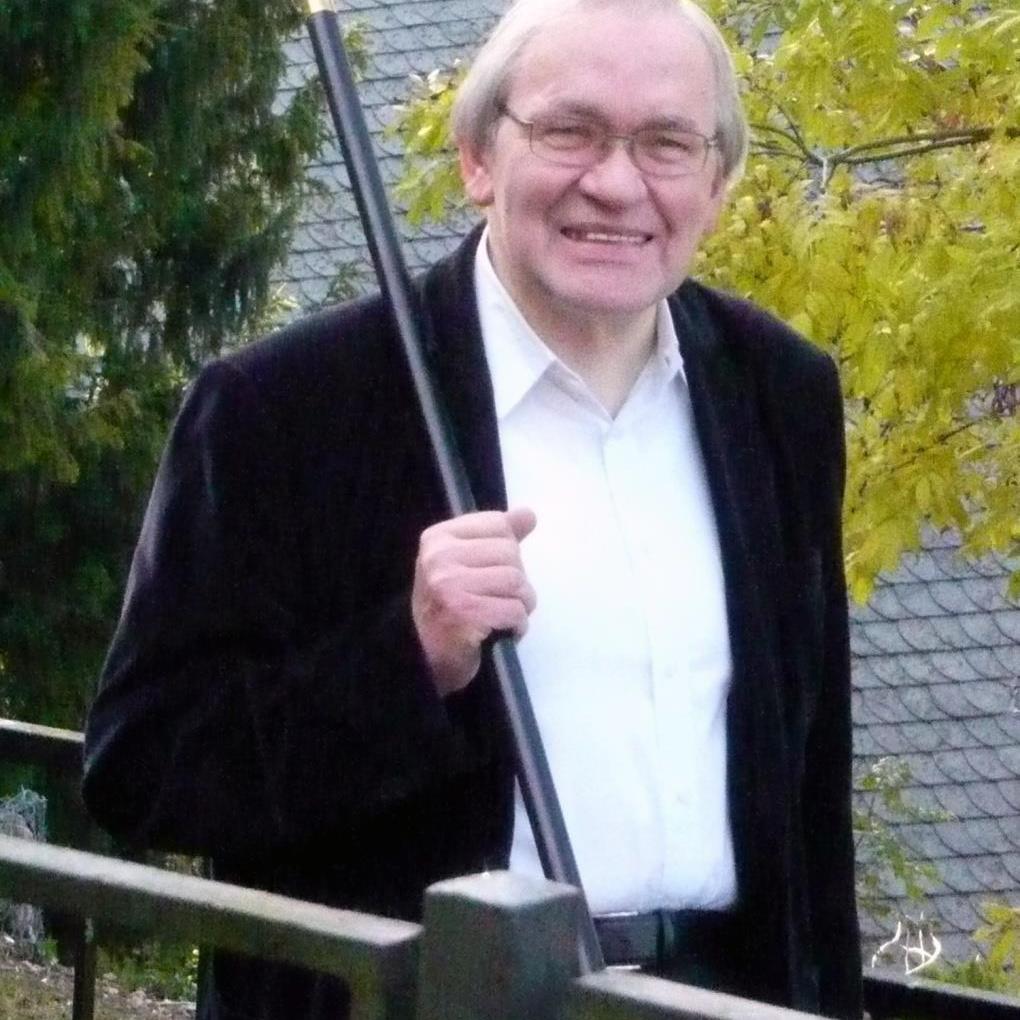 Voll Trauer nehmen  wir Abschied von unserem Pfarrer Hans Doncks (c) Pfarrbüro Nideggen